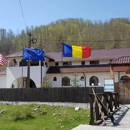 Guest house Conacul Sfanta Elena *
