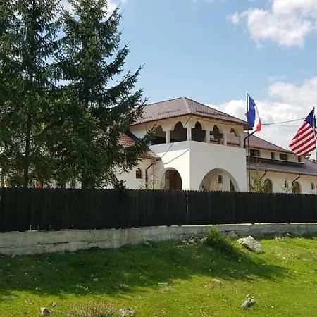Guest house Conacul Sfanta Elena *
